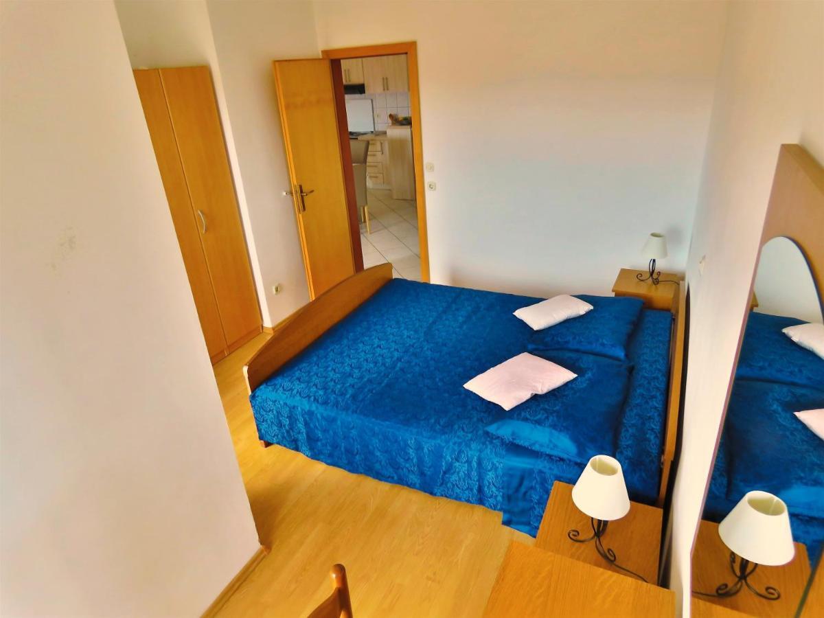 Apartments Zvone Omis Exterior photo